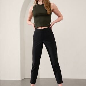 Athleta Brooklyn Mid Rise Ankle Pants Black. Size 2.